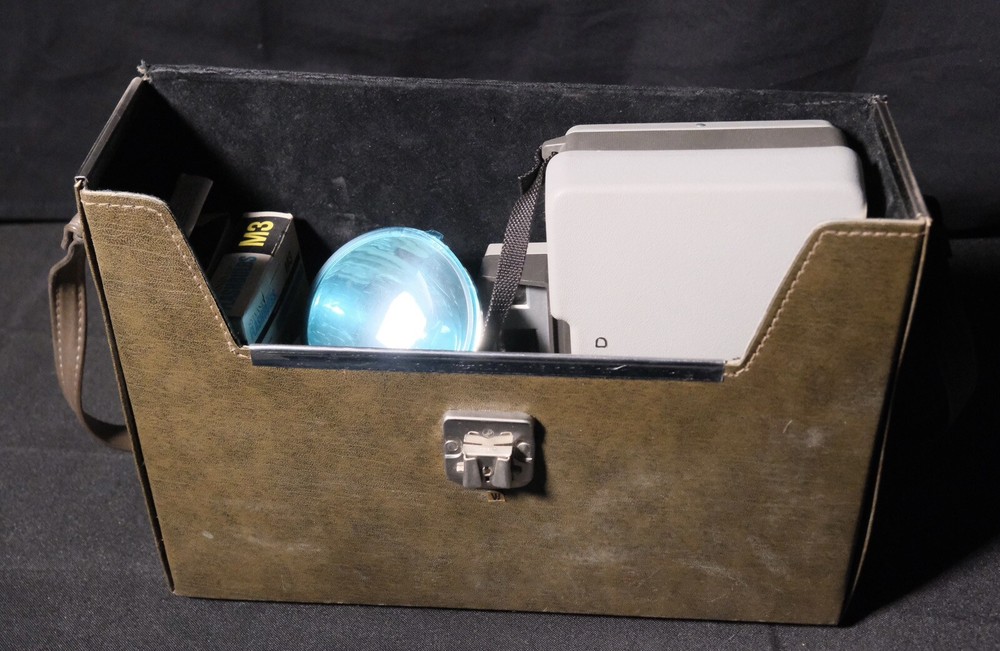 Vintage Automatic Polaroid Land Camera 320 with Case, Flash & Flashbulbs