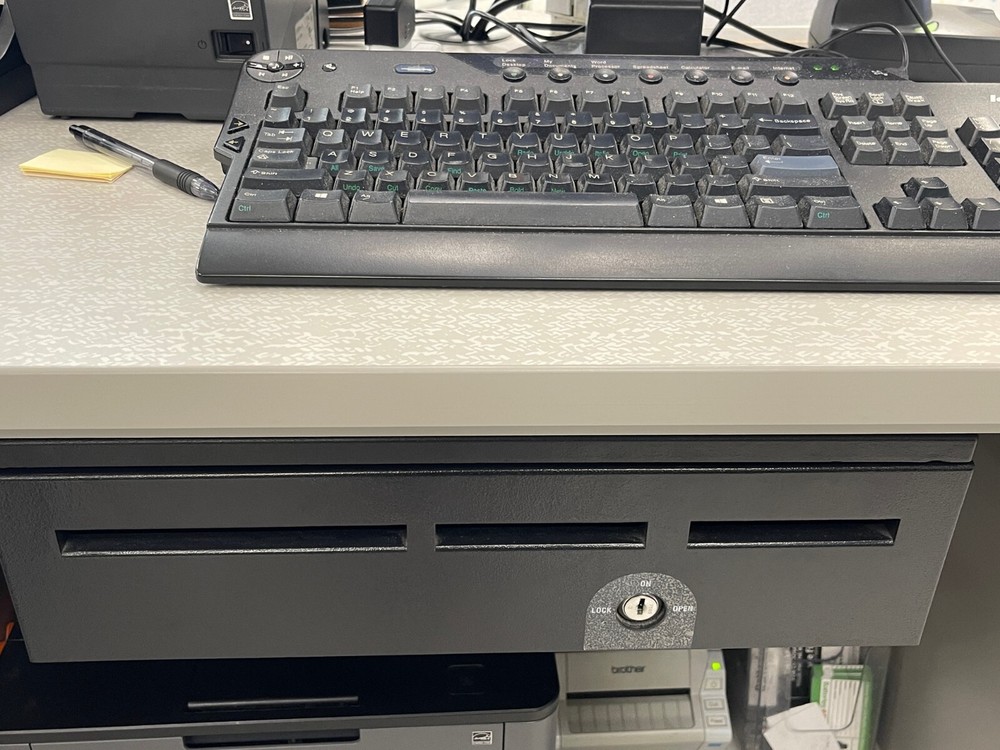 HP Computer, w/Ingenico, scanner, receipt printer, label printer & cash drawer