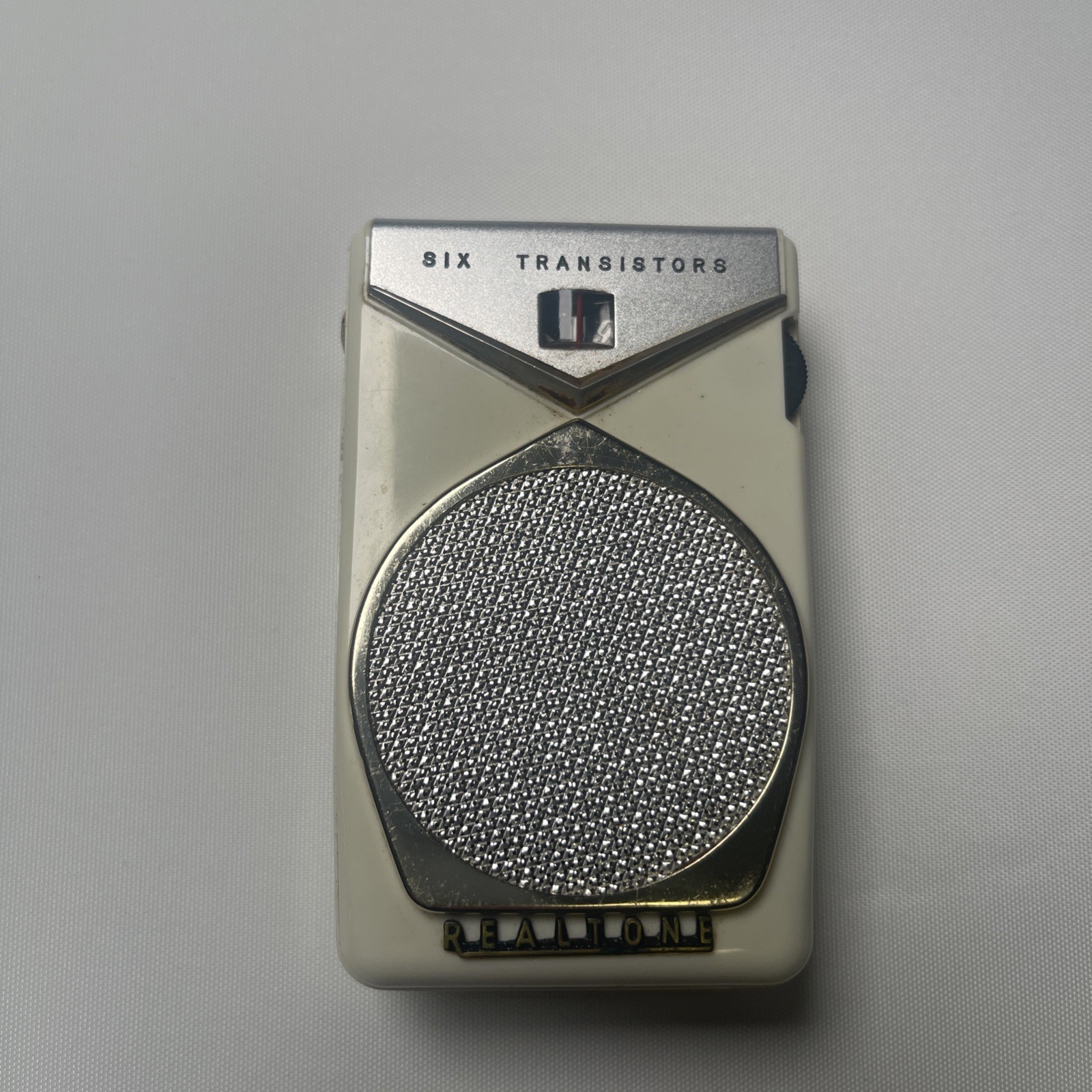 VINTAGE REALTONE ELECTRA TR-801 SIX TRANSITOR POCKET RADIO (tested Works)