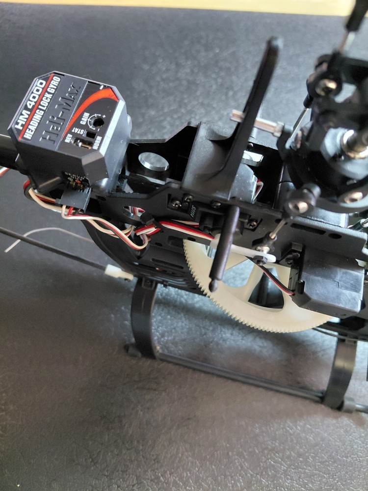 Heli-Max AXE 400 3D RTF Helicopter