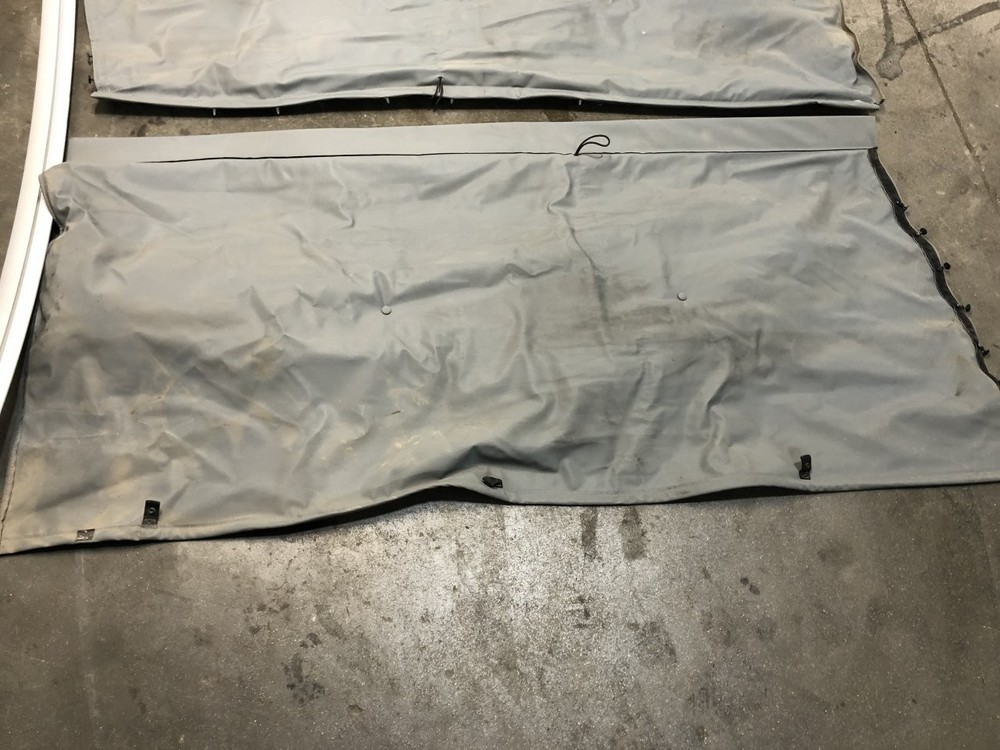 Kenworth T680 GREY SLEEPER OPENING Interior Curtain - Used