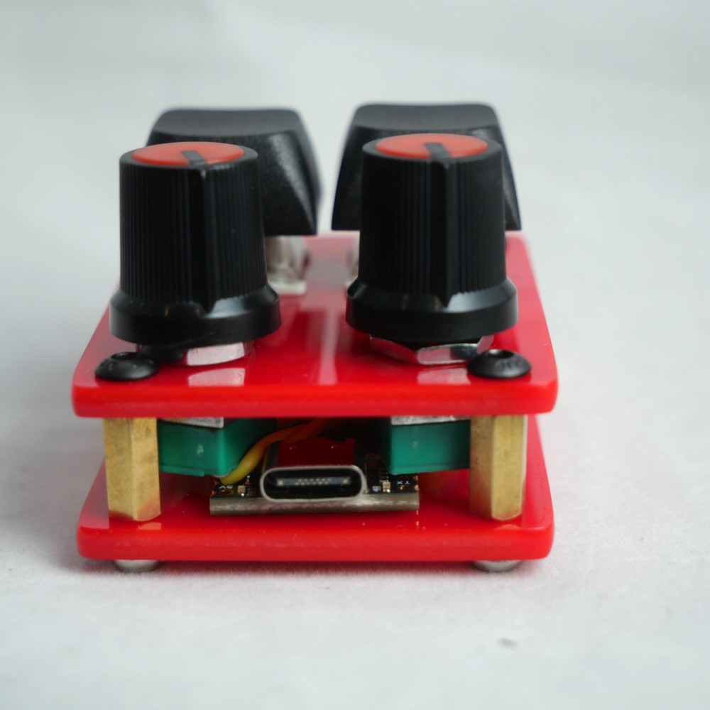 madMidiMini Compact Midi Controller with 2 Note Buttons 2 Potentiometers and LED