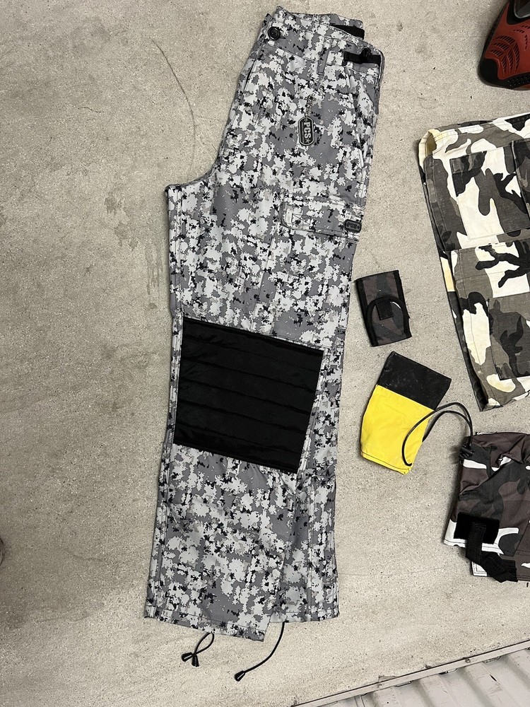Airsoft Gun/Gear Bundle