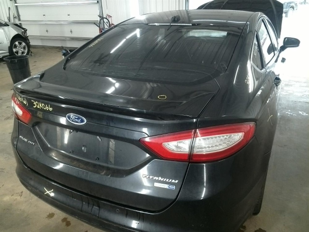 FUSION 2013 High Mounted Stop Light 104742259