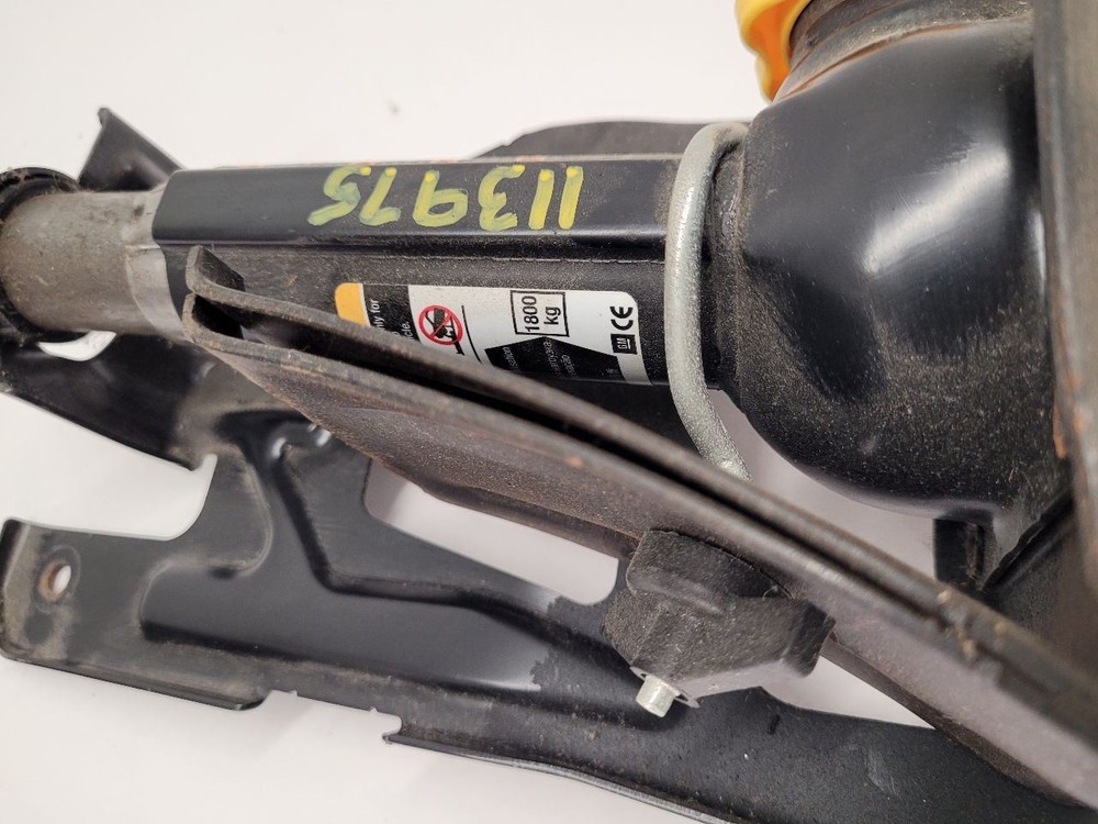2015 15 GMC SIERRA 1500 Bottle Jack