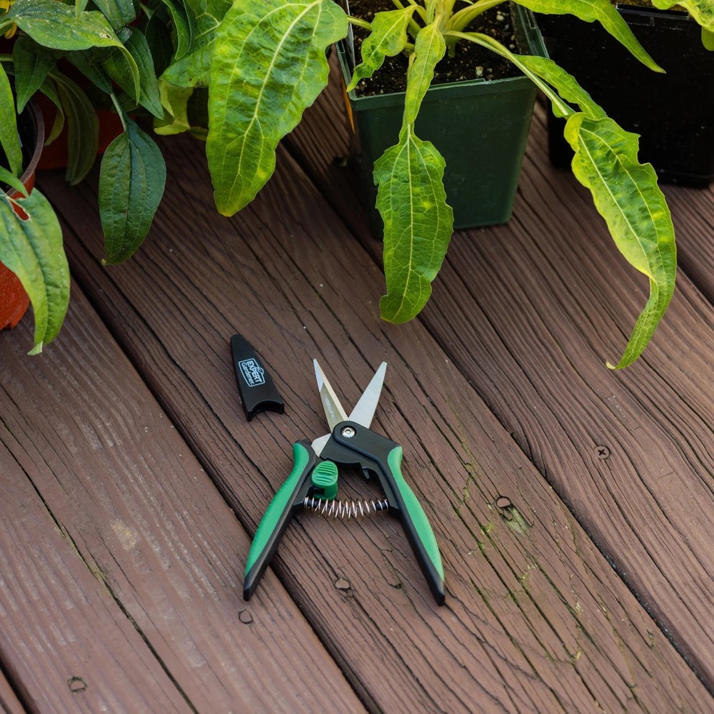 Expert Gardener Snipping Shears