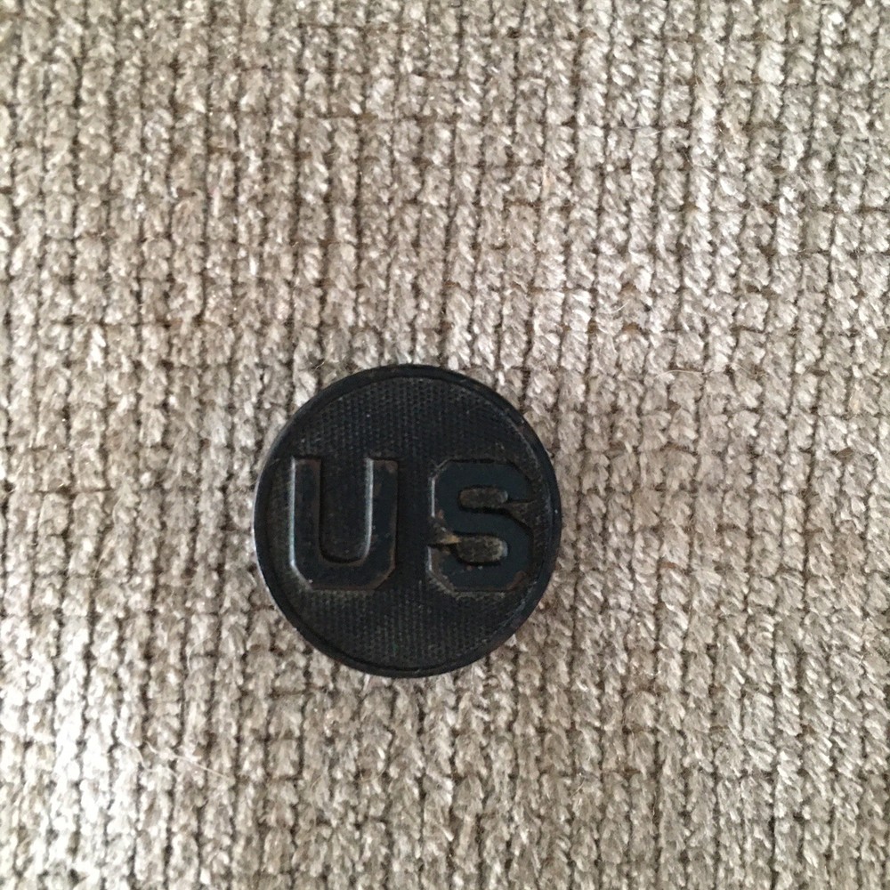 Vintage U. S. Collar Disc