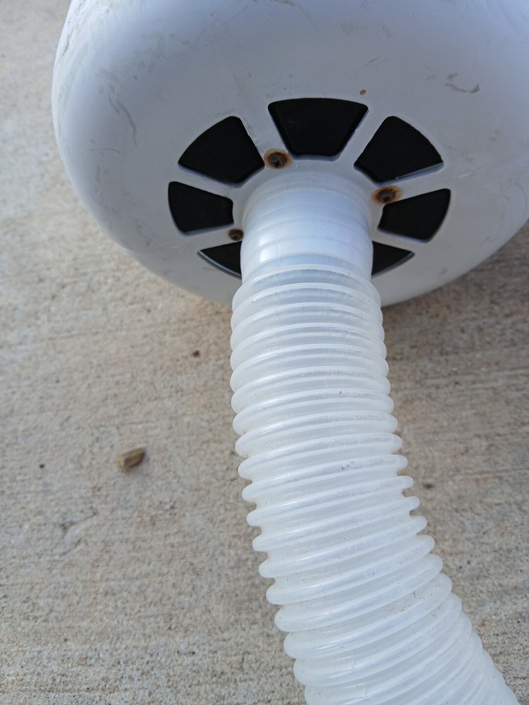 Deluxe Wall Mount Surface Skimmer Basket Pool Cleaner