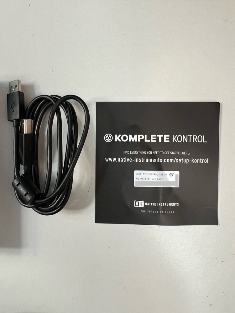 Native Instruments Komplete Kontrol M32 Controller Keyboard + Analog Cases Pulse