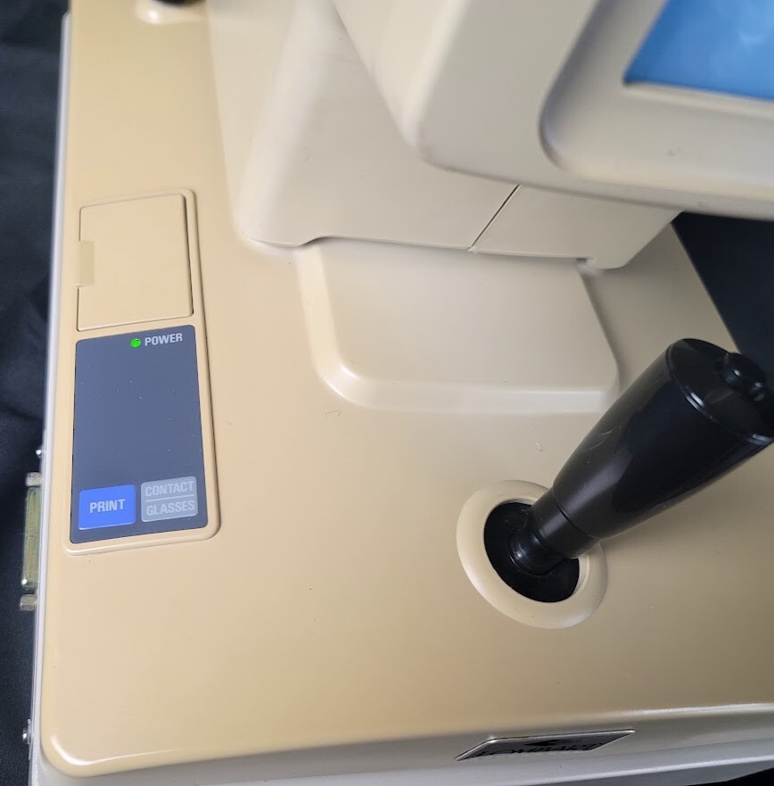 Topcon Auto-Refractometer Auto-Refractor RM-A2000! Powers Up & Knobs works