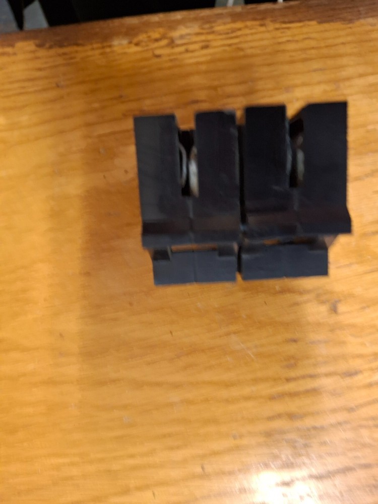 125 sub feed lug kit old stock has chip