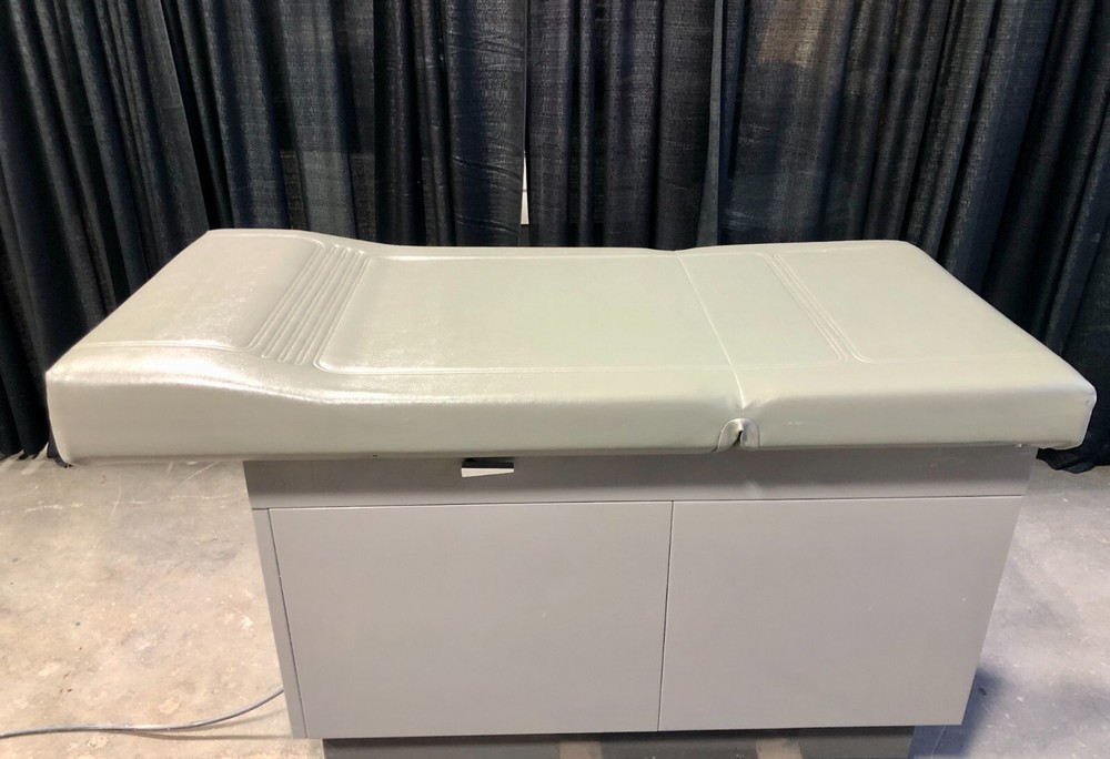 Midmark Ritter 104 Barrier Free Examination Table