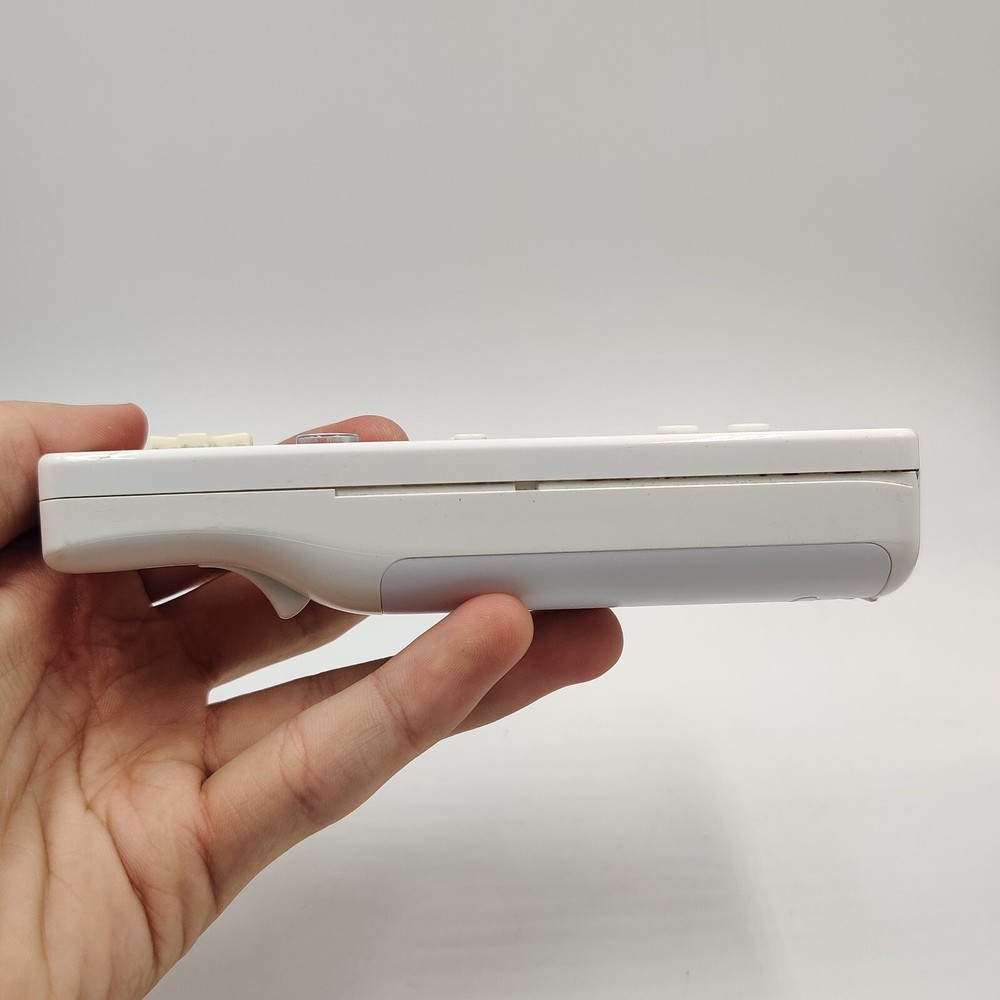 Nintendo Wii Remote Controller – OEM Authentic – Motion Plus – Pick Your Color