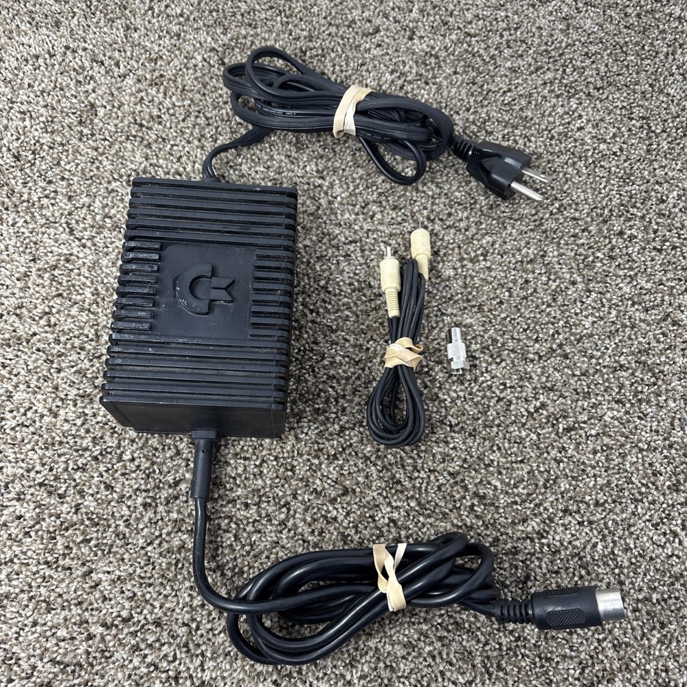 Commodore 64 C64 Breadbin Computer System TESTED READ