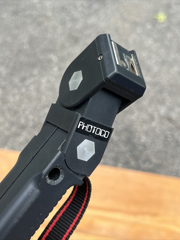 PhotoCo Quick Flip Professional Camera And Flash Bracket Made In Germany