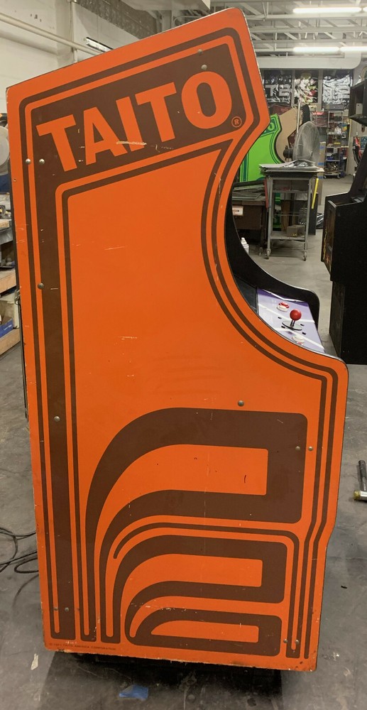 CHOPLIFTER ARCADE MACHINE by SEGA 1985