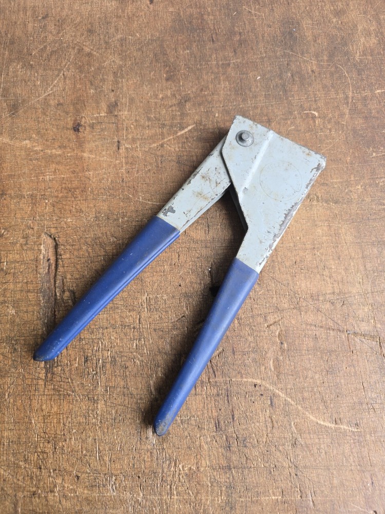 Tucker TT6 Rivet Gun