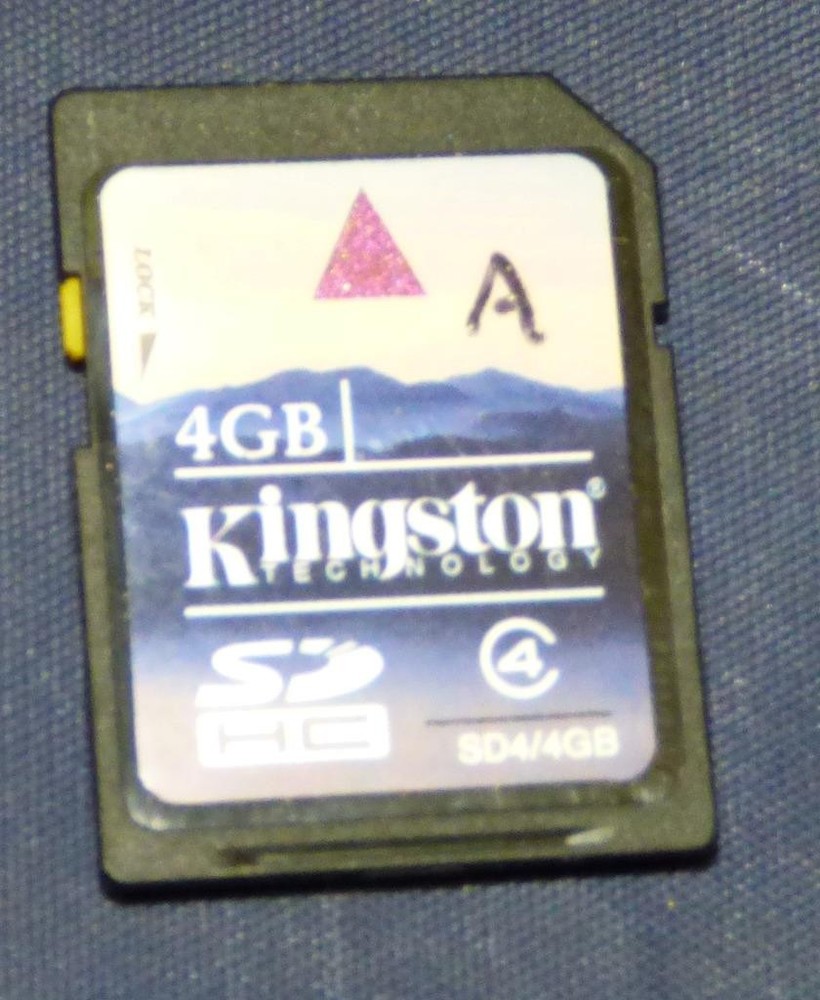 COMPACTFLASH MEMORY CARD LOT 9 DISCS