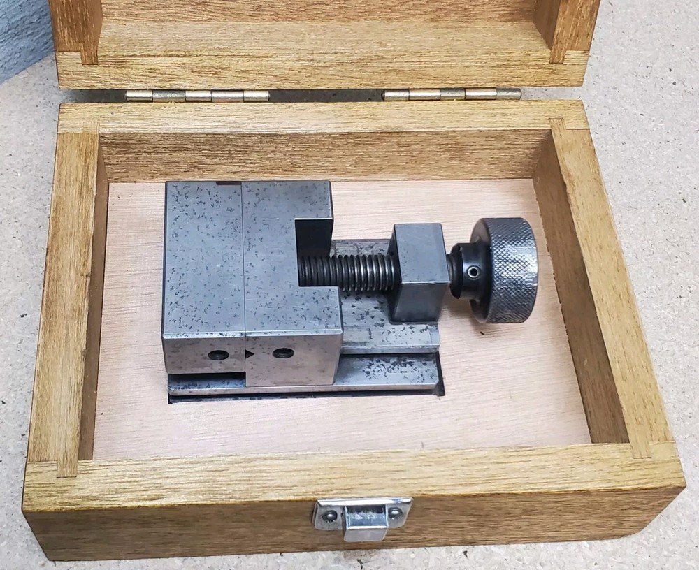 Mitutoyo No. 986-111 percision toolmakers vise