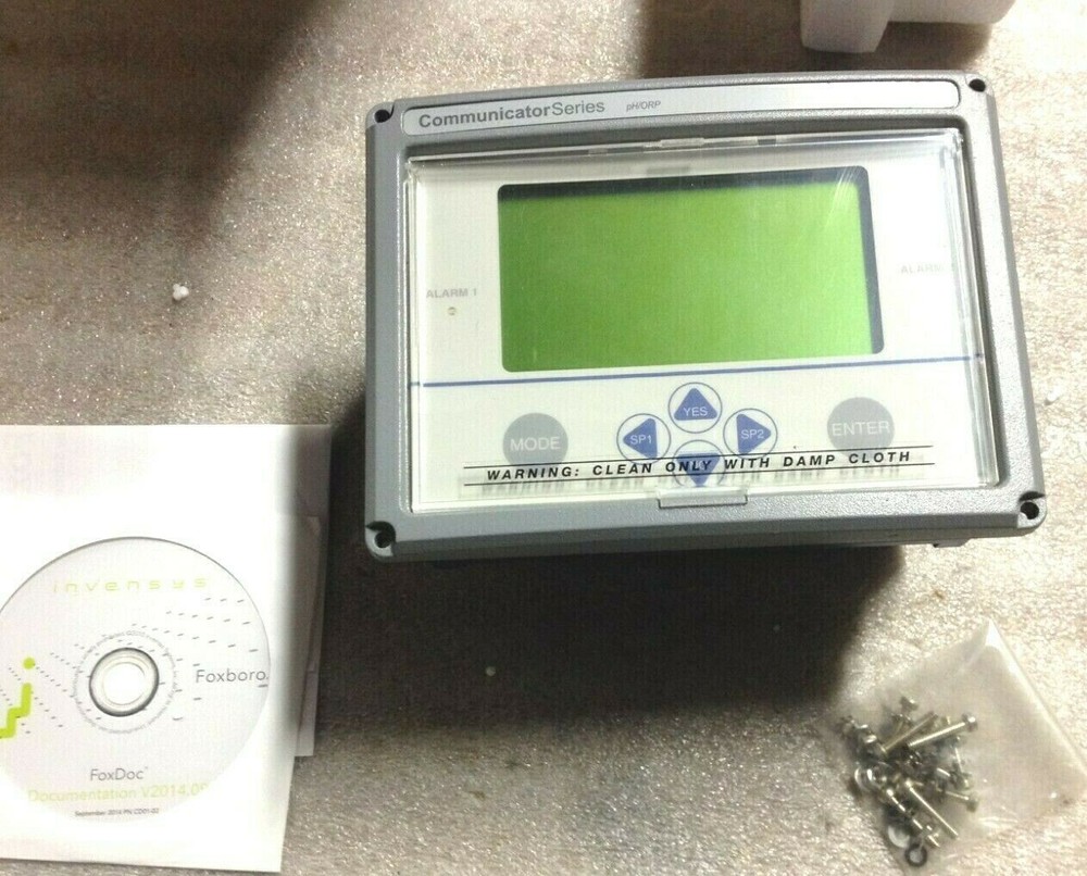 Foxboro 875PH-D1F-A Communicator Series pH/ORP 24 vdc Controller 0 - 14 PH