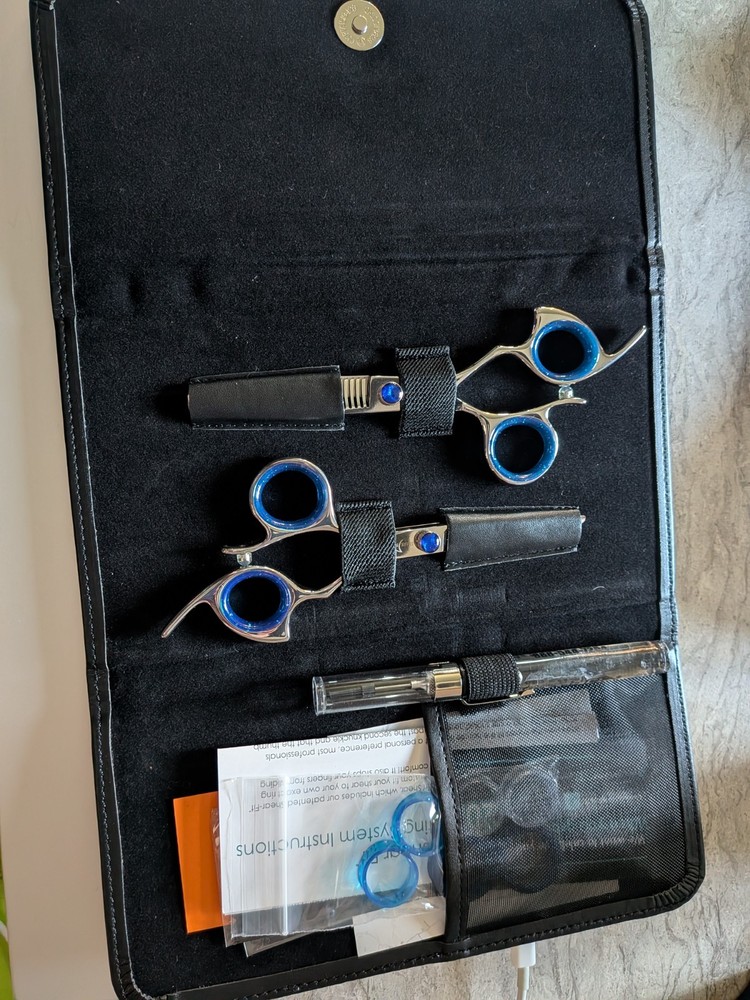Sharkfin Shears and Thinning Shears kit