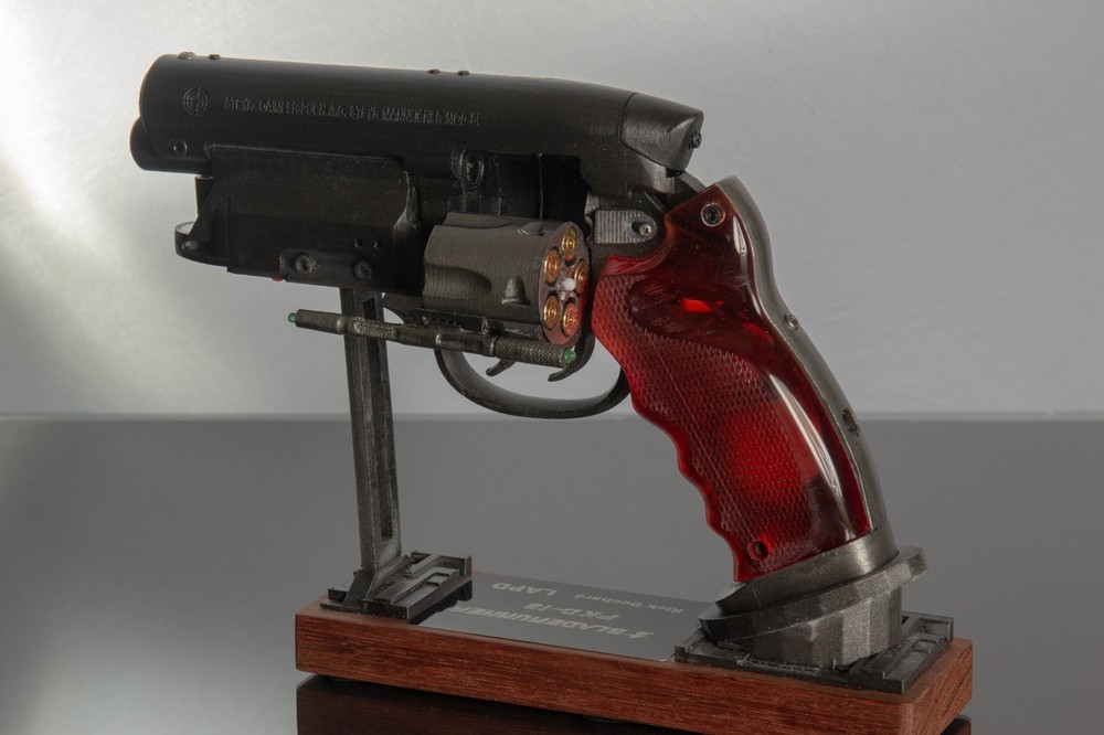 Blade runner blaster replica