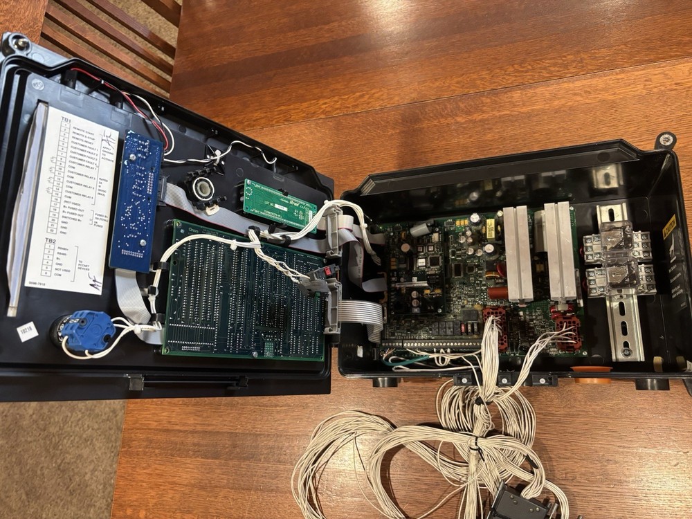 Cummins PCC2100 Panel