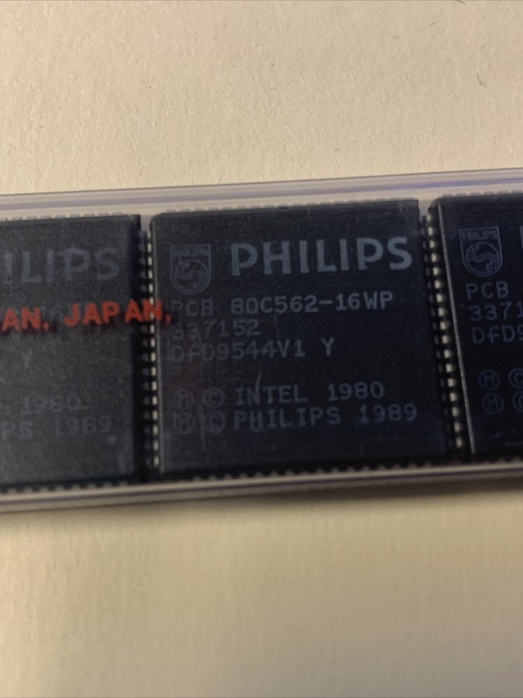 micro controler microchip 18x Phillips Intel PCB 80C562-16 WP 337152 DFD9544V1