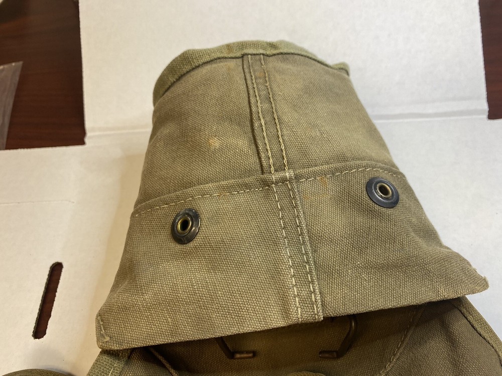 ORIGINAL WWII US USMC MARINE 2nd PATTERN CANTEEN COVER, no hole