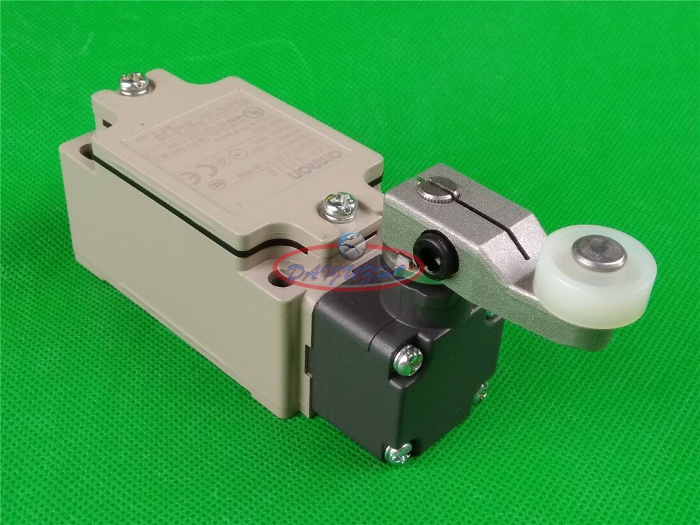 1PC New D4B-4111N Omron Limit Switch D4B4111N