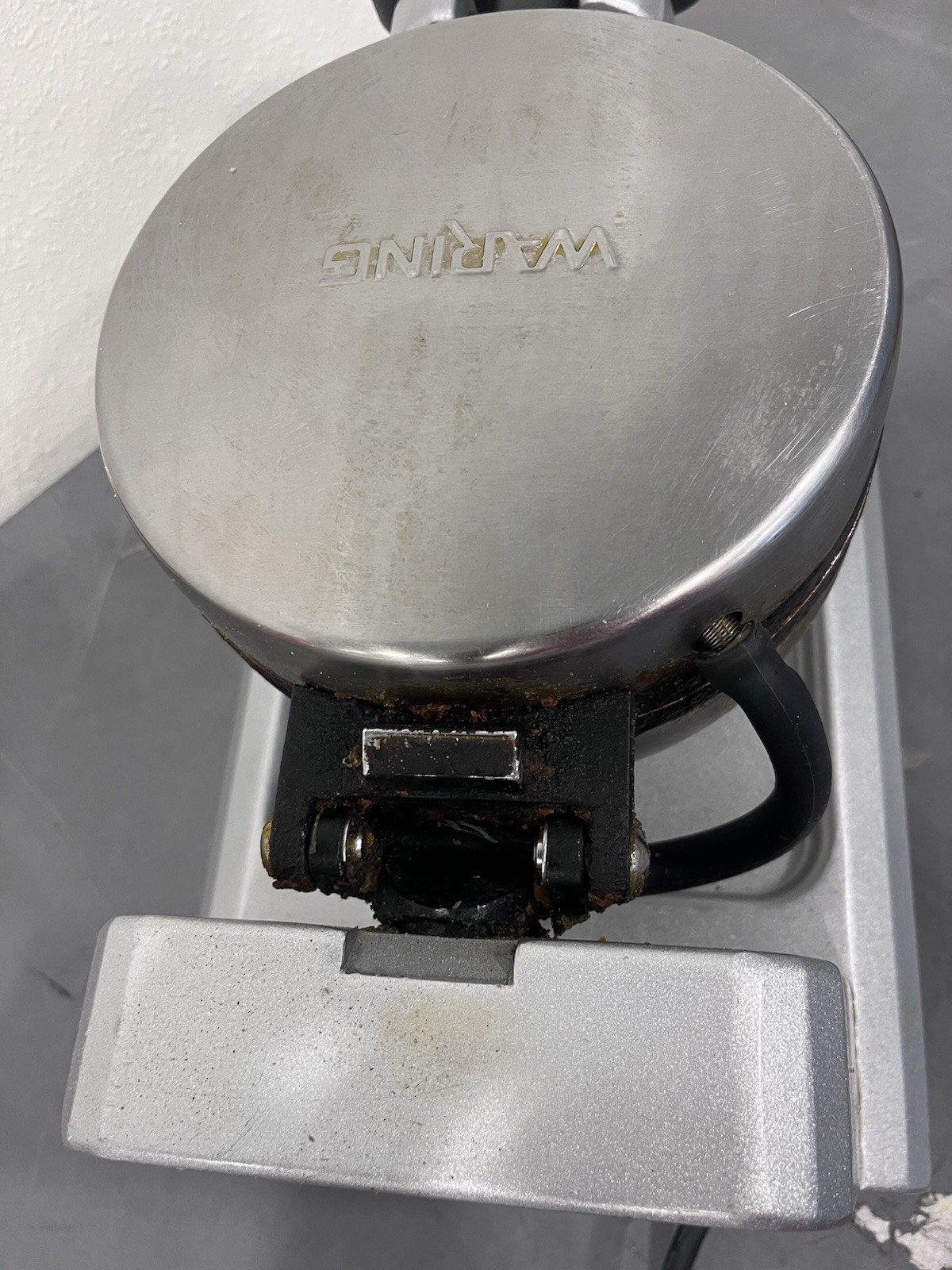 WARING COMMERCIAL BELGIAN WAFFLE MAKER WW180X *READ