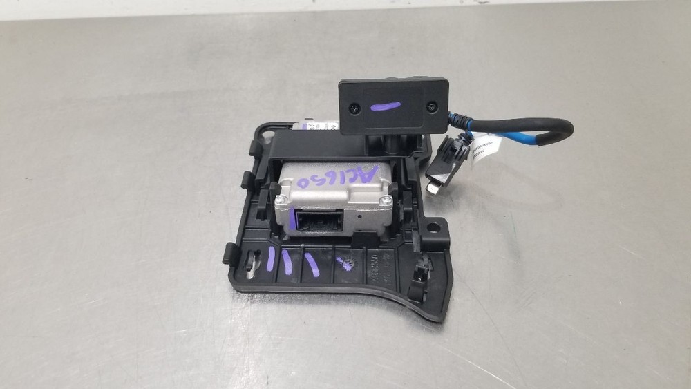 18 CADILLAC CTS-V FRONT VIEW WINDSHIELD MOUNTED CAMERA 84210388