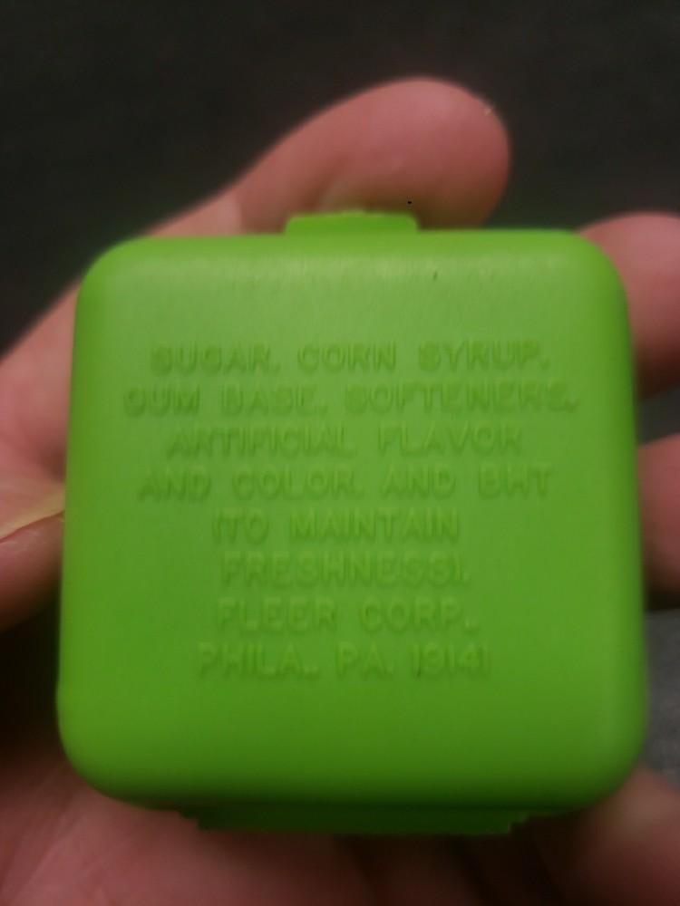 Vintage BUBBLE BURGER Fleer Bubble Gum green Container