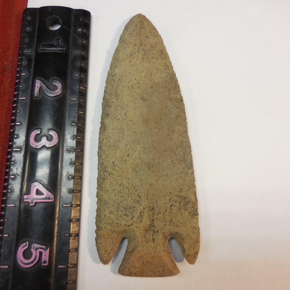 GIANT LOST LAKE POINT--CLASSIC FORM AND FLAKING