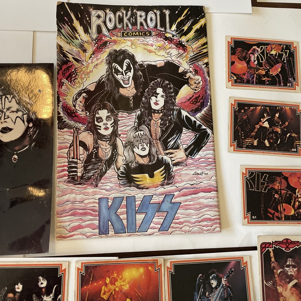 kiss memorabilia Lot - Puzzle Cards, Ace KISS Army Card, Comics, 8 X 10