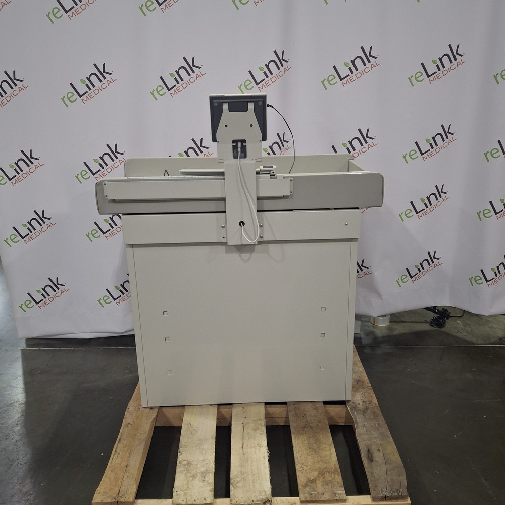 Midmark 640 Pediatric Exam Table