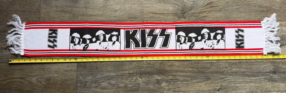 KISS Scarf Banner Lick It Up RedBlackWhite Vintage Kiss Memorabilia Vinnie Carr