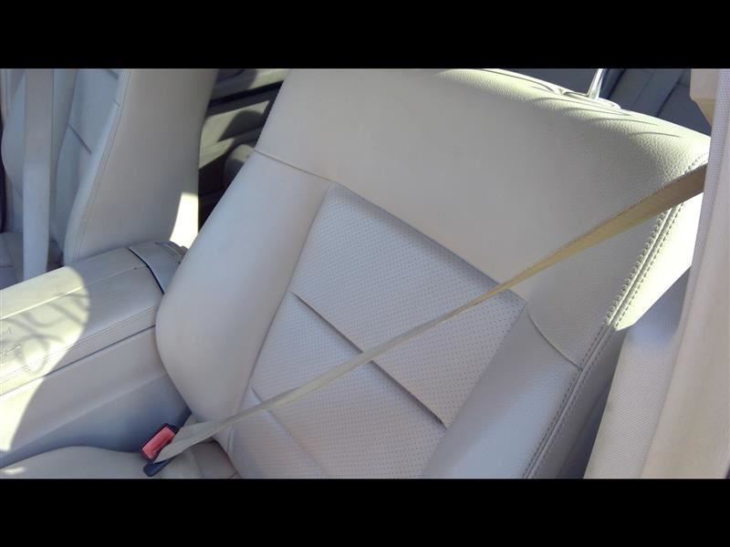 E350 2015 High Mounted Stop Light 1083364