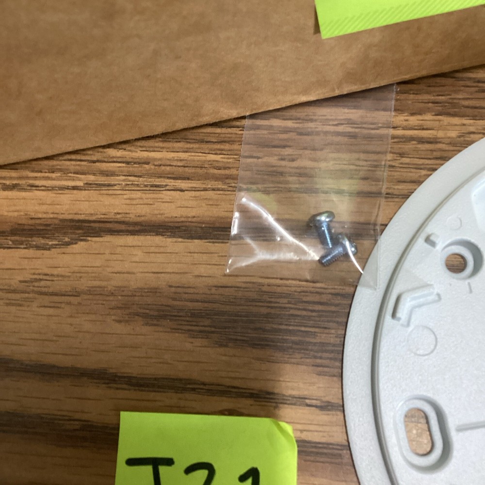 AXIS P3343 ACC Mounting Bracket P/N: 5502-401 (MISSING INSTRUCTIONS) 🟠