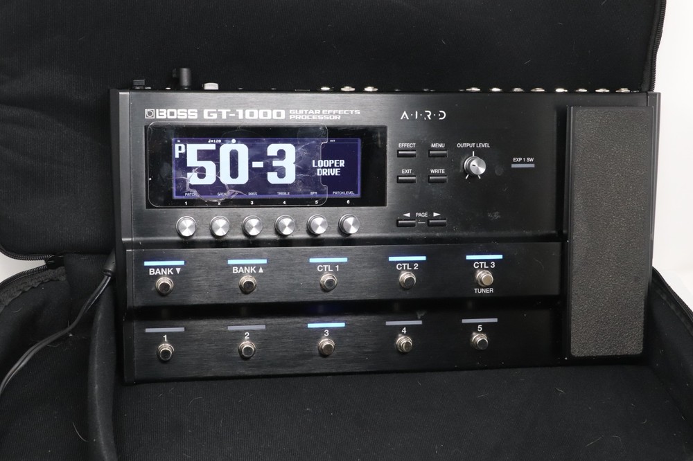 Damaged Screen BOSS GT-1000 Guitar Effects Processor Multi-Effects Pedal WORKS