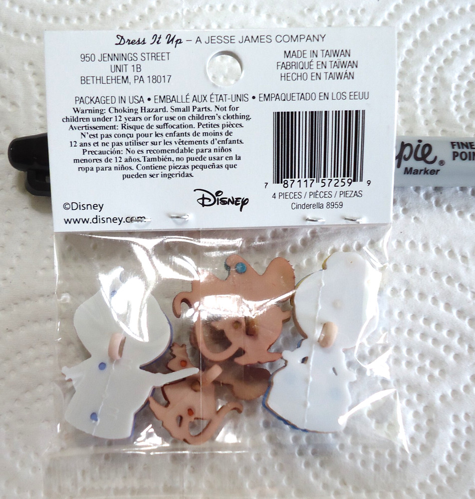 DISNEY Realistic CINDERELLA Buttons NIP