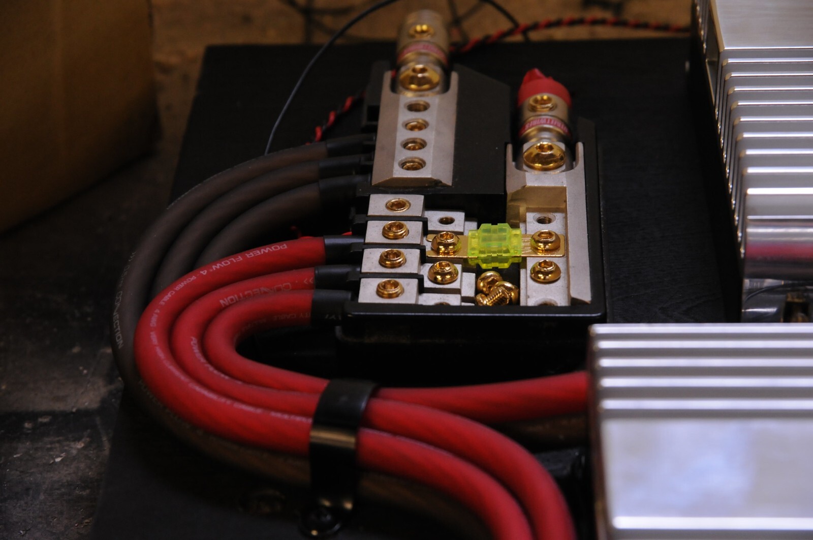 0 Gauge RED Snakeskin Power Gr 100% OFC Copper Cable 1/0 AWG W/TERMINALS