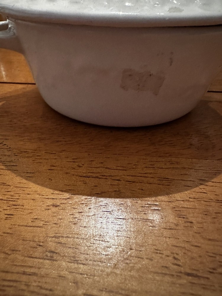 Off White Small Ceramic Bowl With Lid