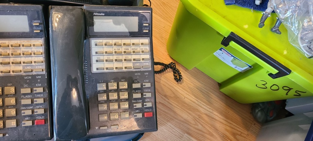 5 Nitsuko 22 Button HF Display Telephone Model 82473 Untested