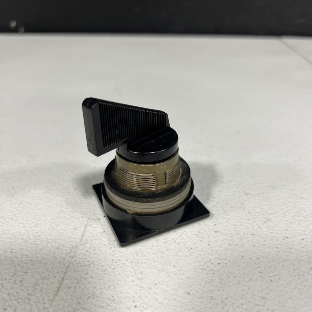 General Electric 077SLDN11 Lever Selector Switch Operator 2-Position