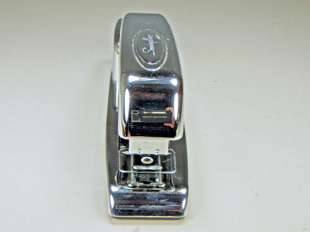 Swingline 747 Polished Chrome Stapler 20 Sheets Silver Chrome