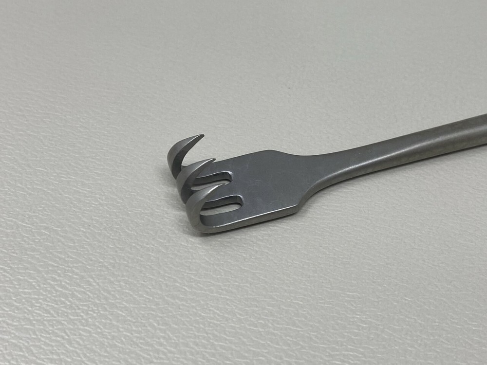 gSource 36.3620 Volkmann Retractor, 3 Prongs Sharp, 8.5" Length