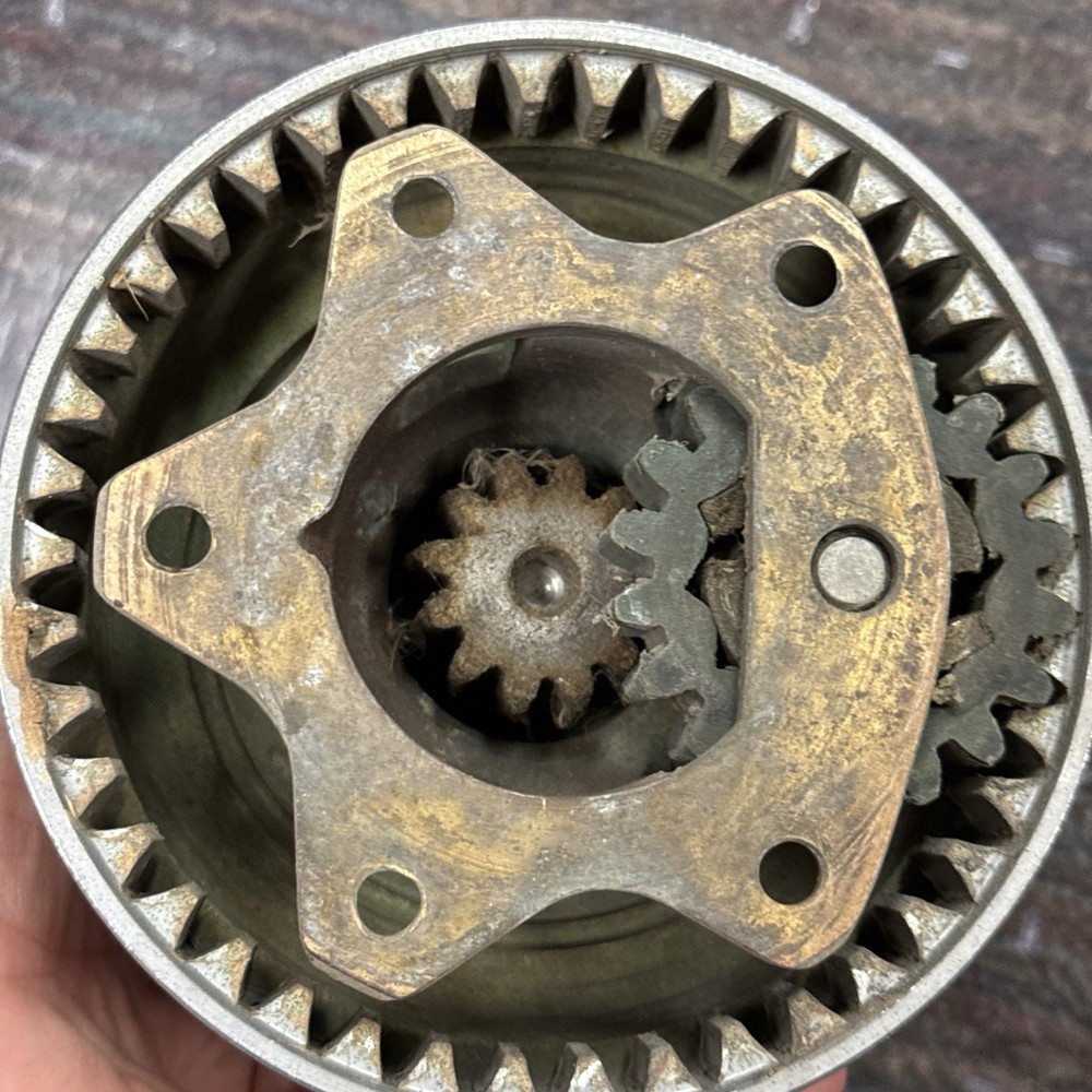 Lewmar Two speed # 24 winch