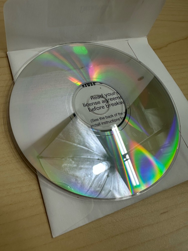 Delrina Commsuite The Complete Communications Solution For Windows 95 Used