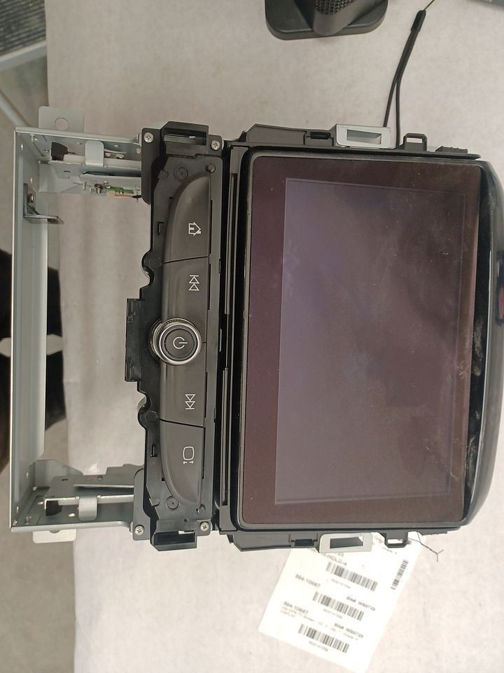 Info-GPS-TV Screen Classic Style S Or VIN T Dash Fits 20-24 TRAVERSE 3141559